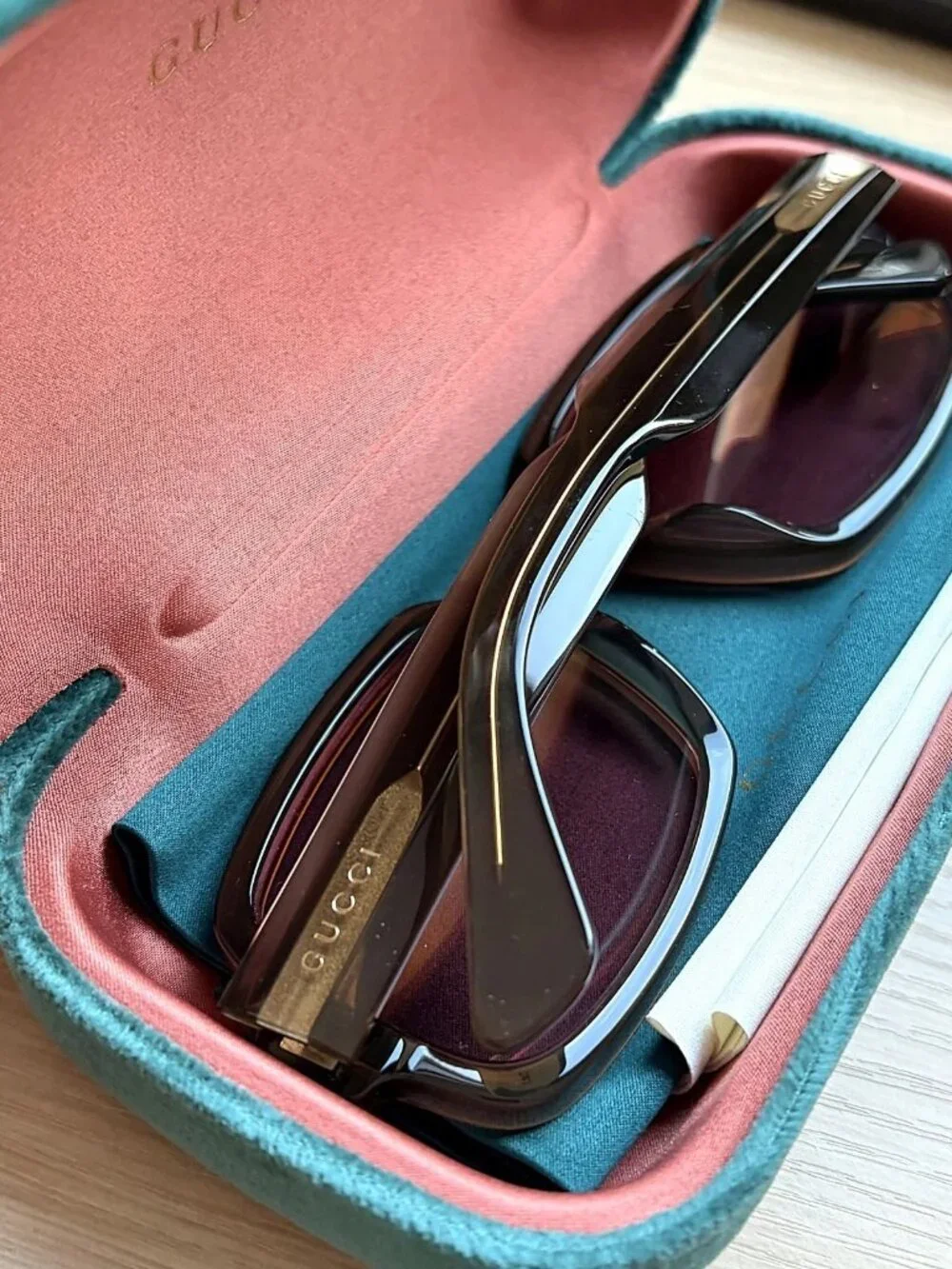 Gucci GG0704S 001 Square Sunglasses Brown Transparent Pink Lens 56mm Italy Case